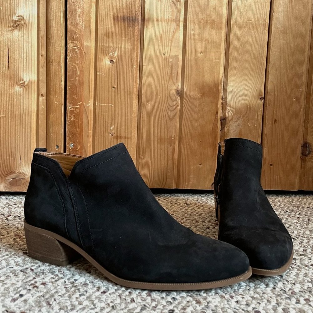 Franco Sarto Laslo Black Ankle Boot Suede Size 9.5 Pointed Toe